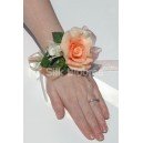 (BM6) ROSE HAND CORSAGE