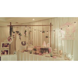 VINTAGE STYLE DESSERT BAR
